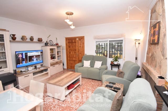 4 sovrum Villa till salu i Godelleta med pool - 260 000 € (Ref: 9591375)