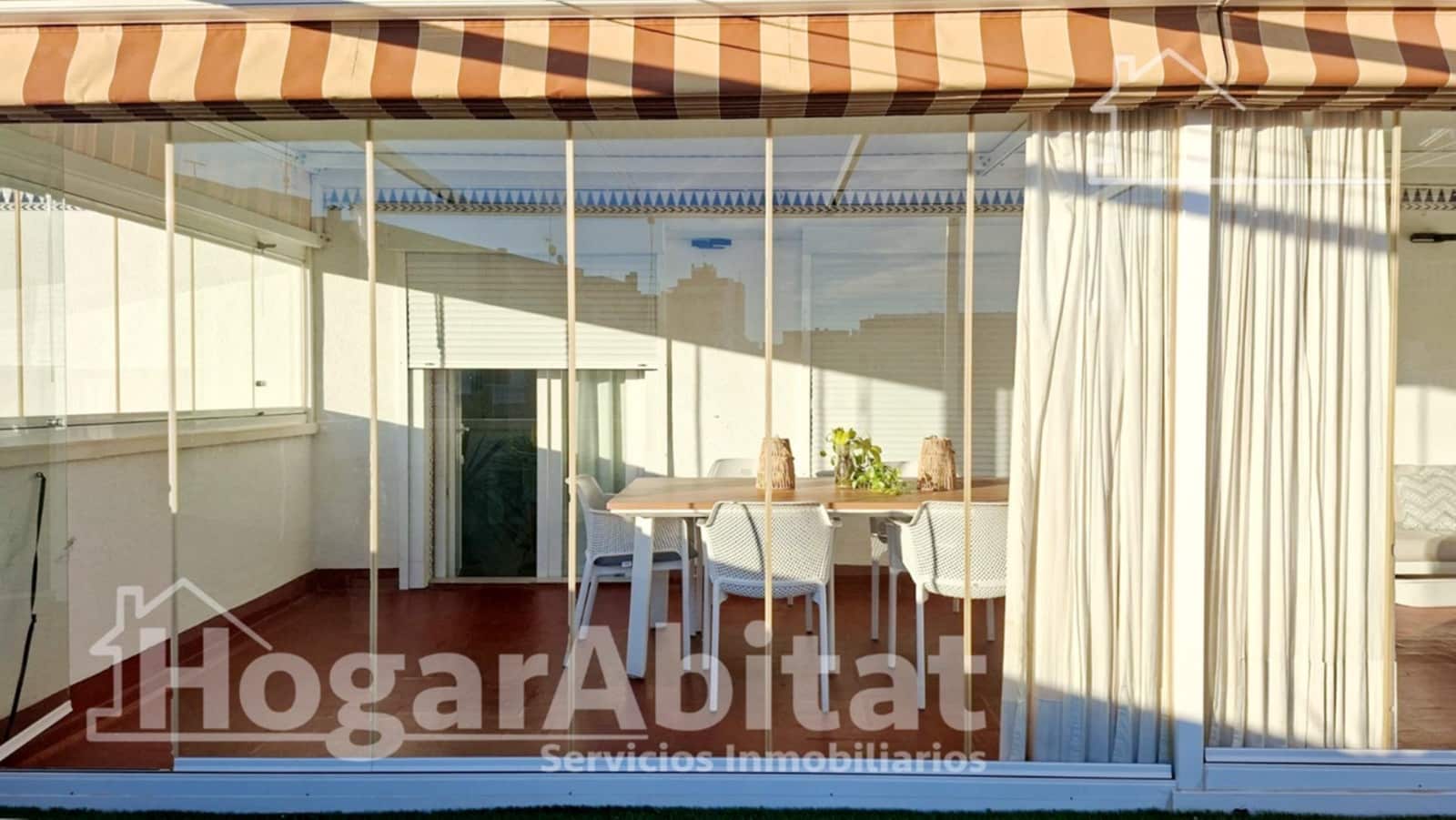 3 makuuhuone Kattohuoneisto myytävänä paikassa Santa Pola mukana uima-altaan 
autotalli - 299 000 € (Ref: 9591376)