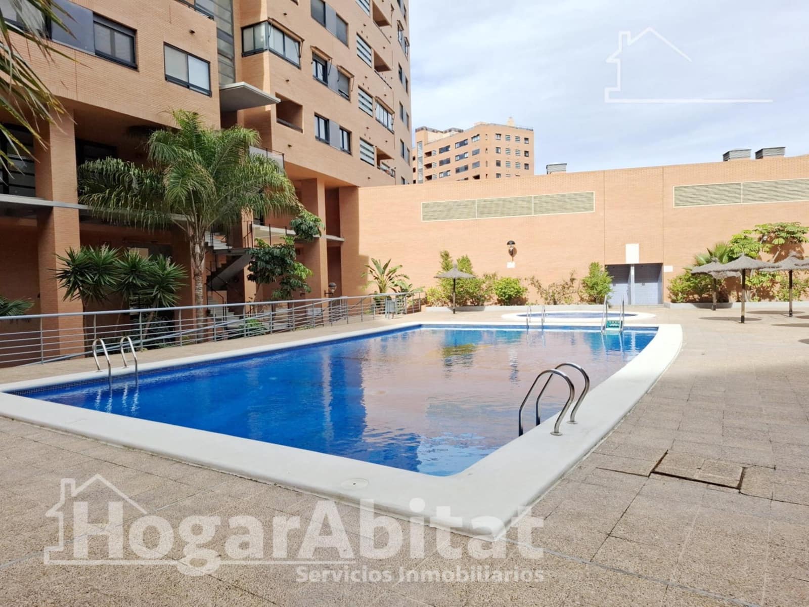 3 sovrum Lägenhet till salu i Alicante stad med pool garage - 369 000 € (Ref: 9591377)