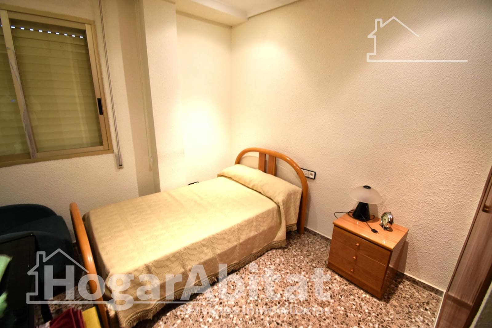 4 bedroom Flat for sale in Onda with garage - € 135,000 (Ref: 9596201)