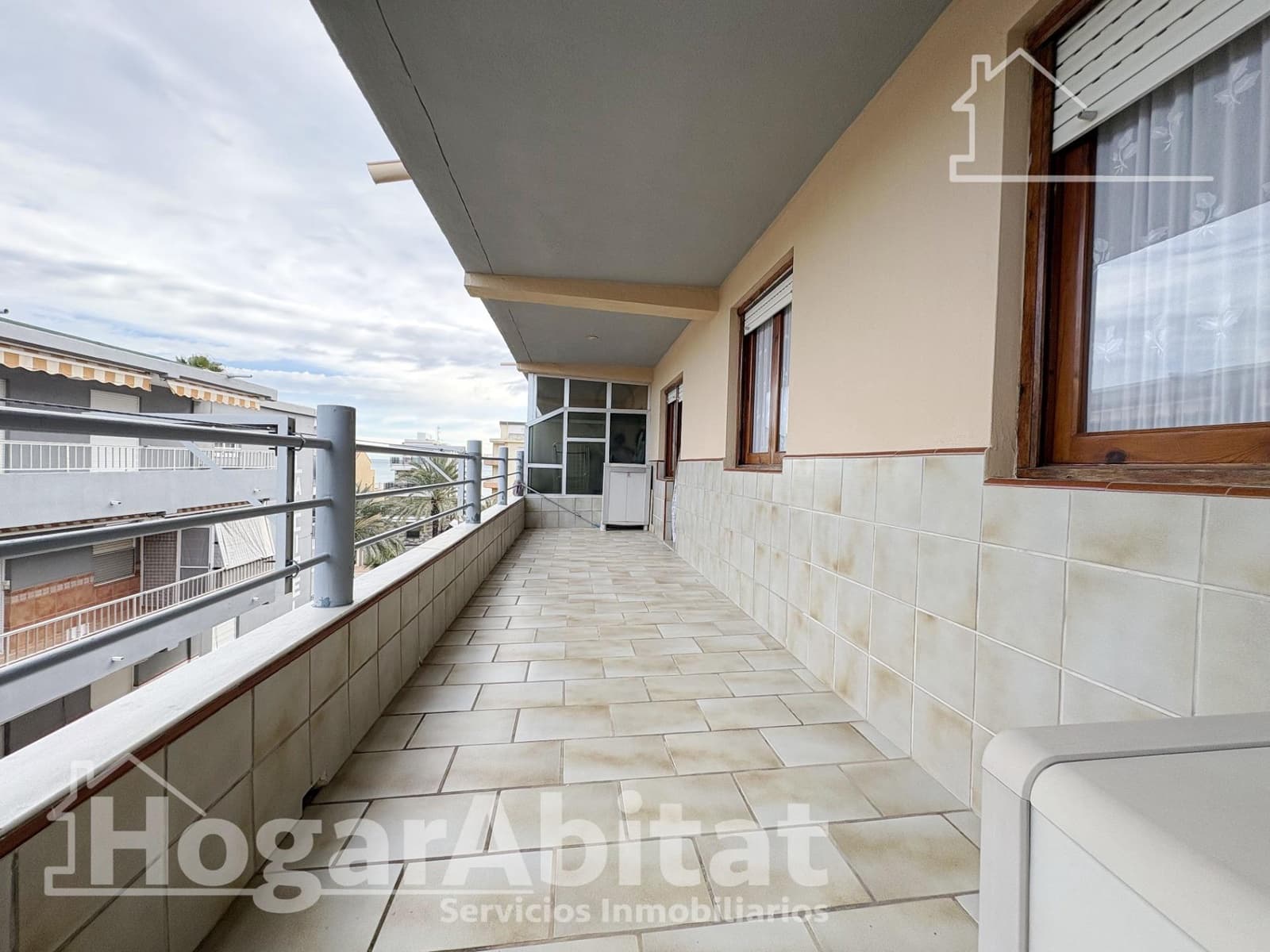 3 slaapkamer Flat te koop in Tavernes de la Valldigna met garage - € 130.000 (Ref: 9596219)