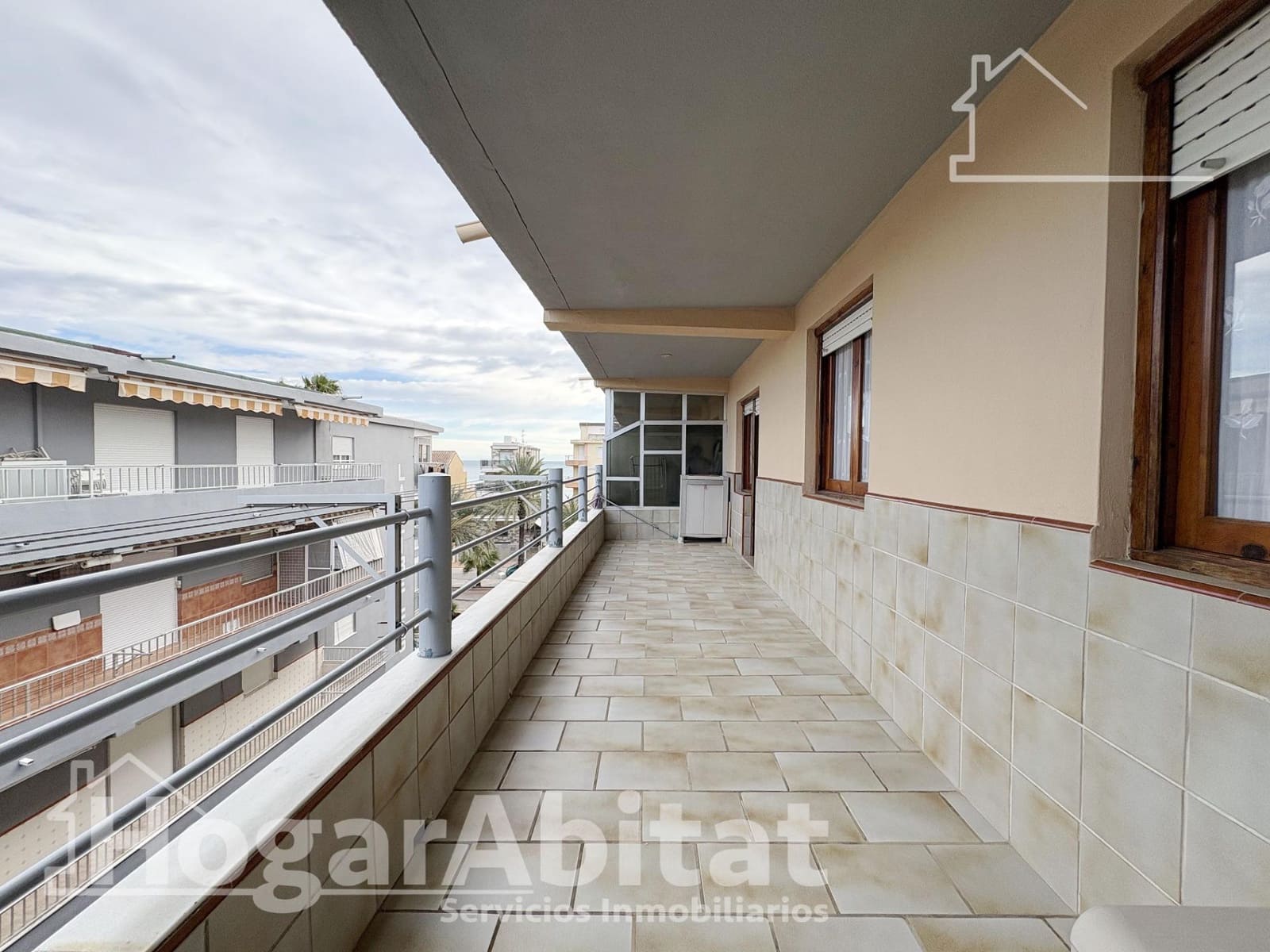 3 slaapkamer Flat te koop in Tavernes de la Valldigna met garage - € 130.000 (Ref: 9596219)