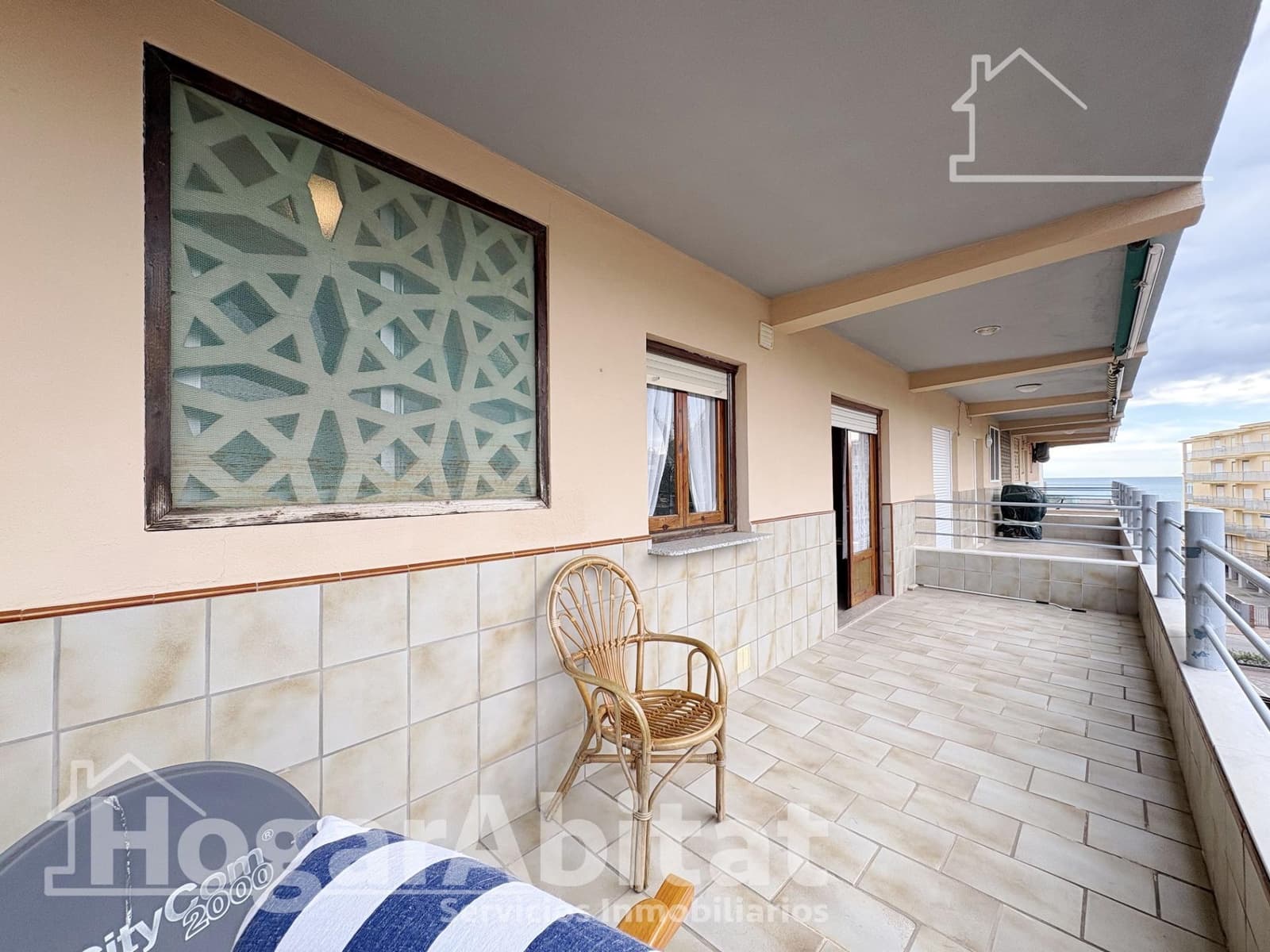 3 slaapkamer Flat te koop in Tavernes de la Valldigna met garage - € 130.000 (Ref: 9596219)