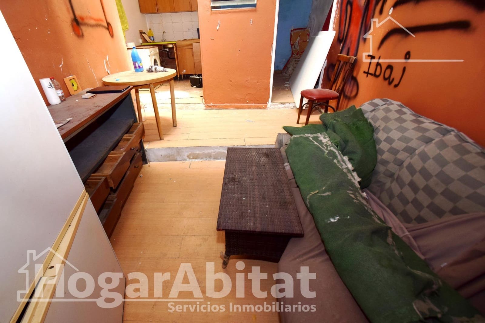 4 slaapkamer Huis te koop in La Vall d'Uixo met garage - € 80.000 (Ref: 9596228)