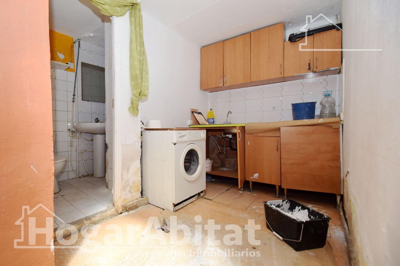 4 slaapkamer Huis te koop in La Vall d'Uixo met garage - € 80.000 (Ref: 9596228)