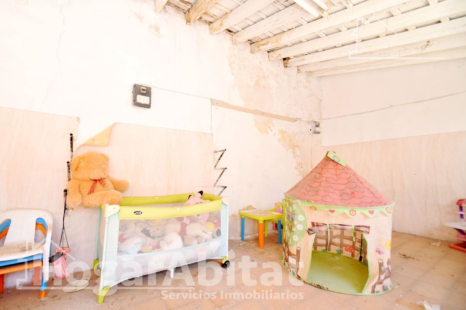 4 slaapkamer Huis te koop in La Vall d'Uixo met garage - € 80.000 (Ref: 9596228)