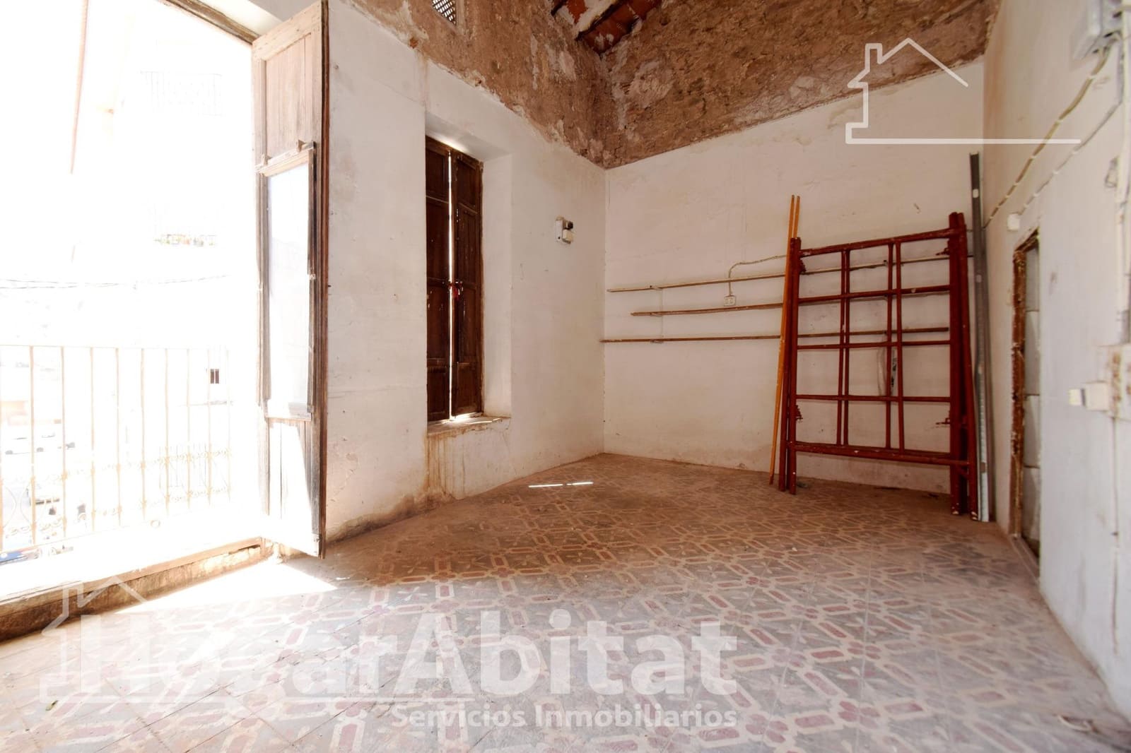 4 slaapkamer Huis te koop in La Vall d'Uixo met garage - € 80.000 (Ref: 9596228)