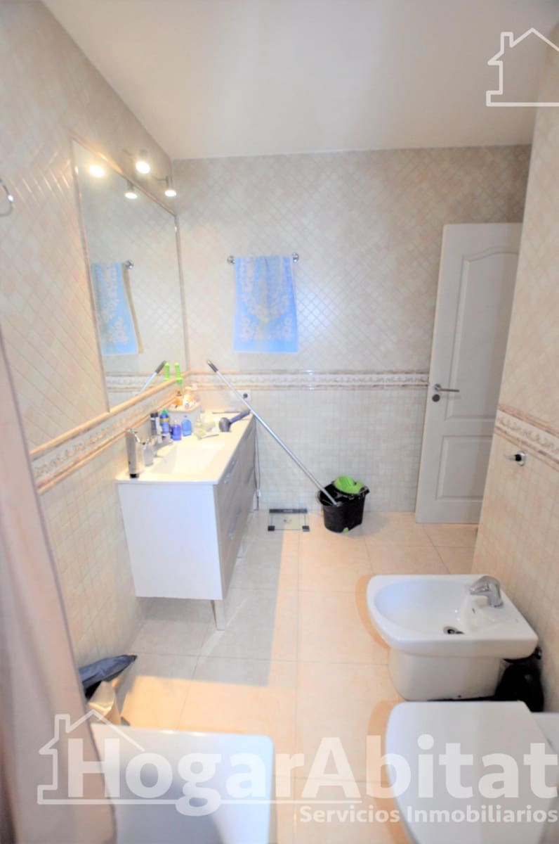 4 makuuhuone Asunto myytävänä paikassa Valencia kaupunki - 375 000 € (Ref: 9599591)