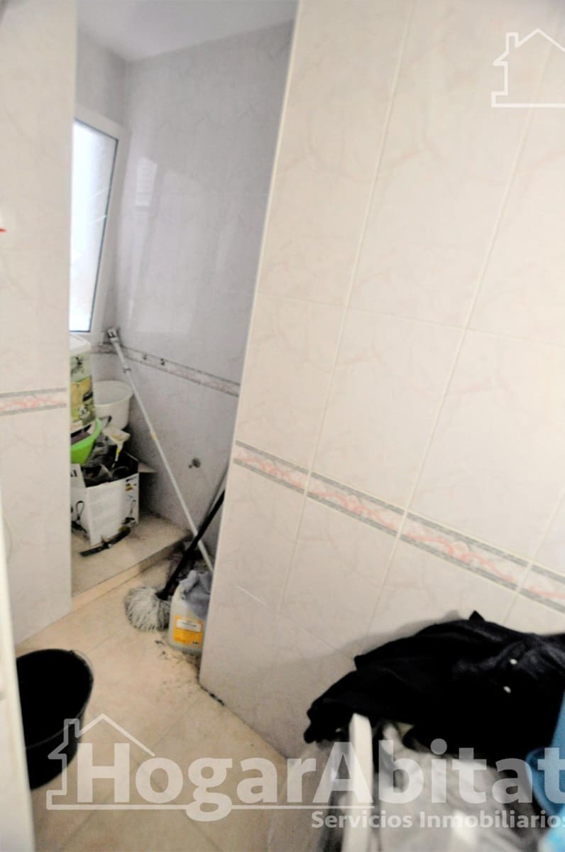 4 makuuhuone Asunto myytävänä paikassa Valencia kaupunki - 375 000 € (Ref: 9599591)