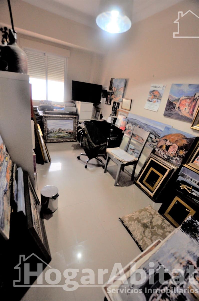 4 makuuhuone Asunto myytävänä paikassa Valencia kaupunki - 375 000 € (Ref: 9599591)