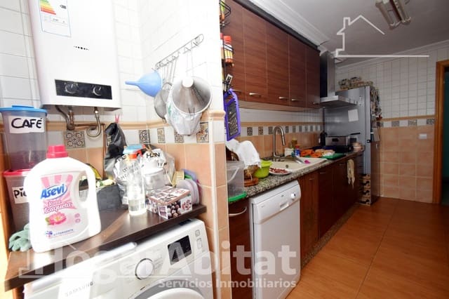 3 soverom Leilighet til salgs i La Pobla de Vallbona med garasje - € 230 000 (Ref: 9599604)