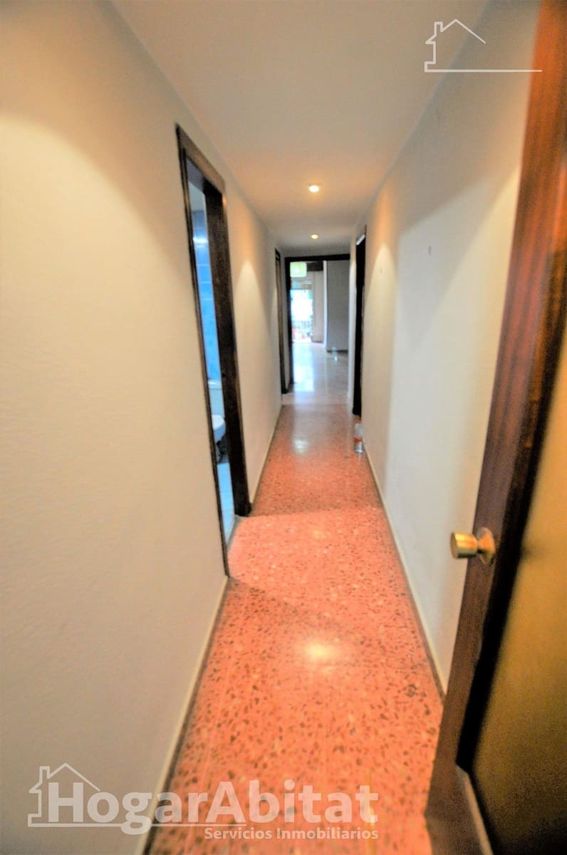 4 bedroom Flat for sale in Mislata - € 270,000 (Ref: 9599607)