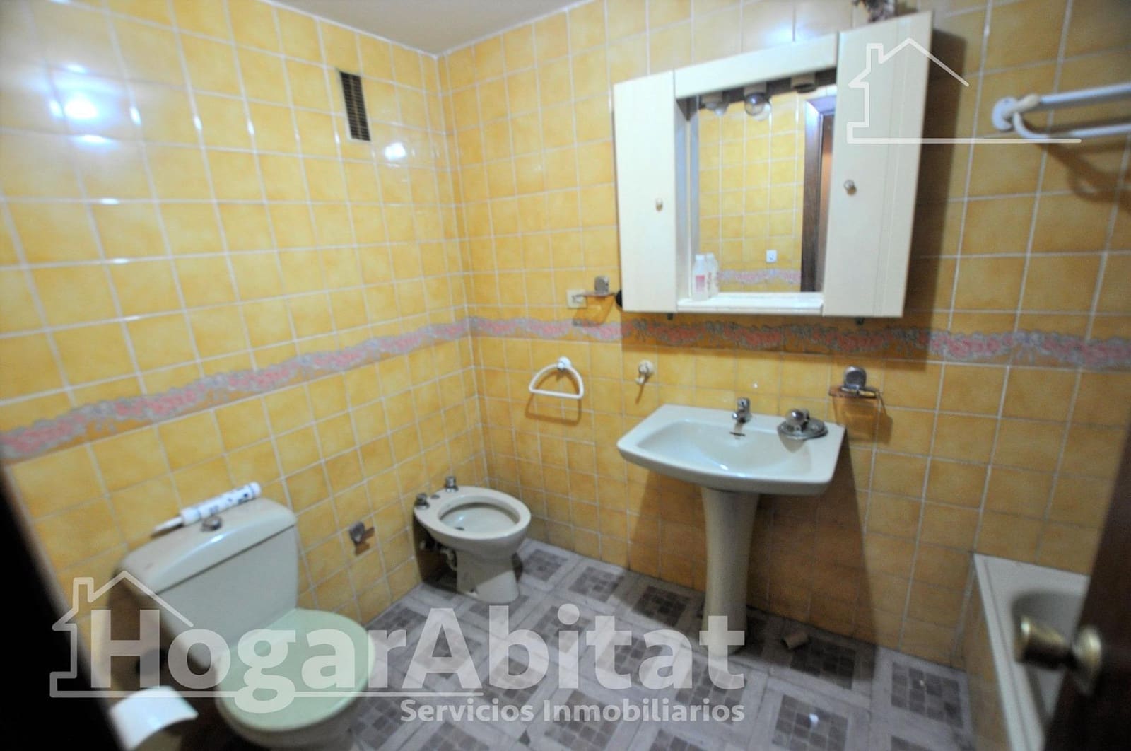 4 bedroom Flat for sale in Mislata - € 270,000 (Ref: 9599607)