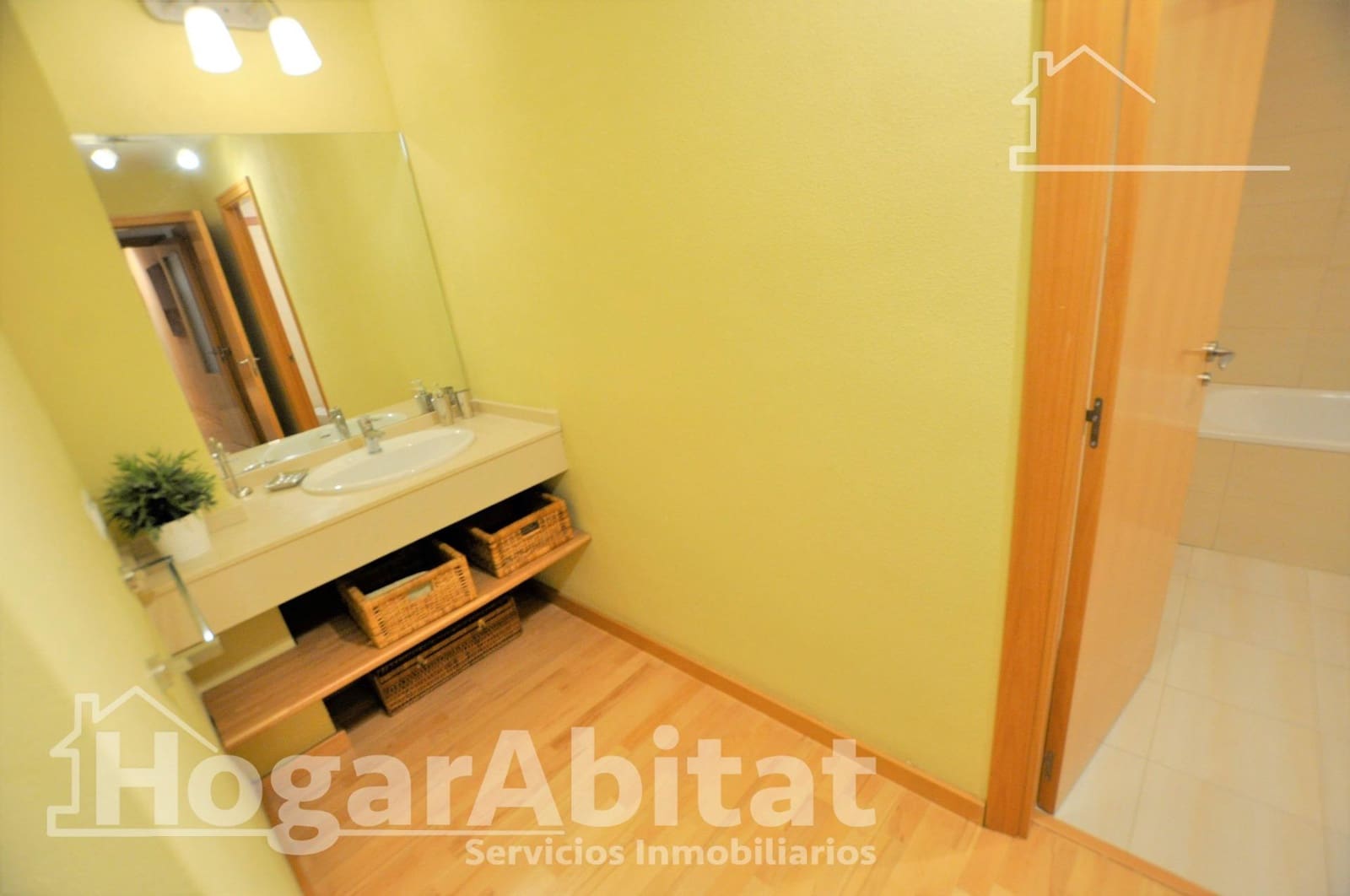 2 slaapkamer Flat te koop in Riba-roja de Turia met zwembad garage - € 240.000 (Ref: 9605030)