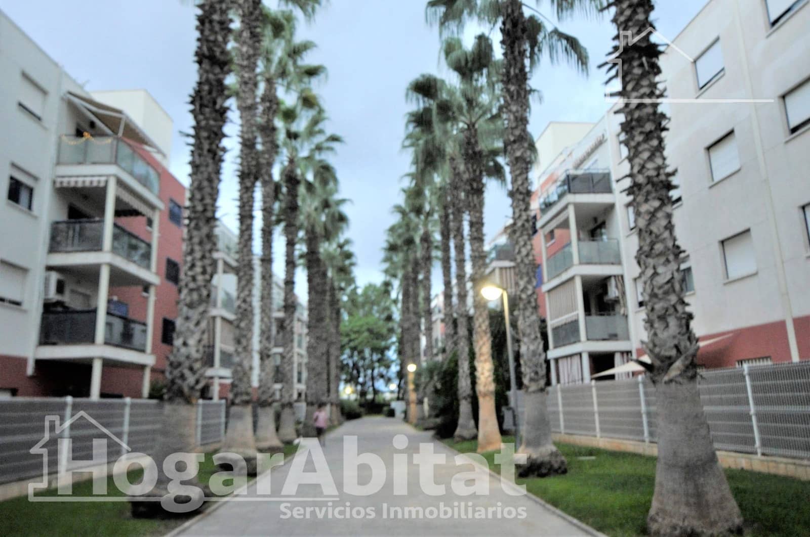 2 slaapkamer Flat te koop in Riba-roja de Turia met zwembad garage - € 240.000 (Ref: 9605030)