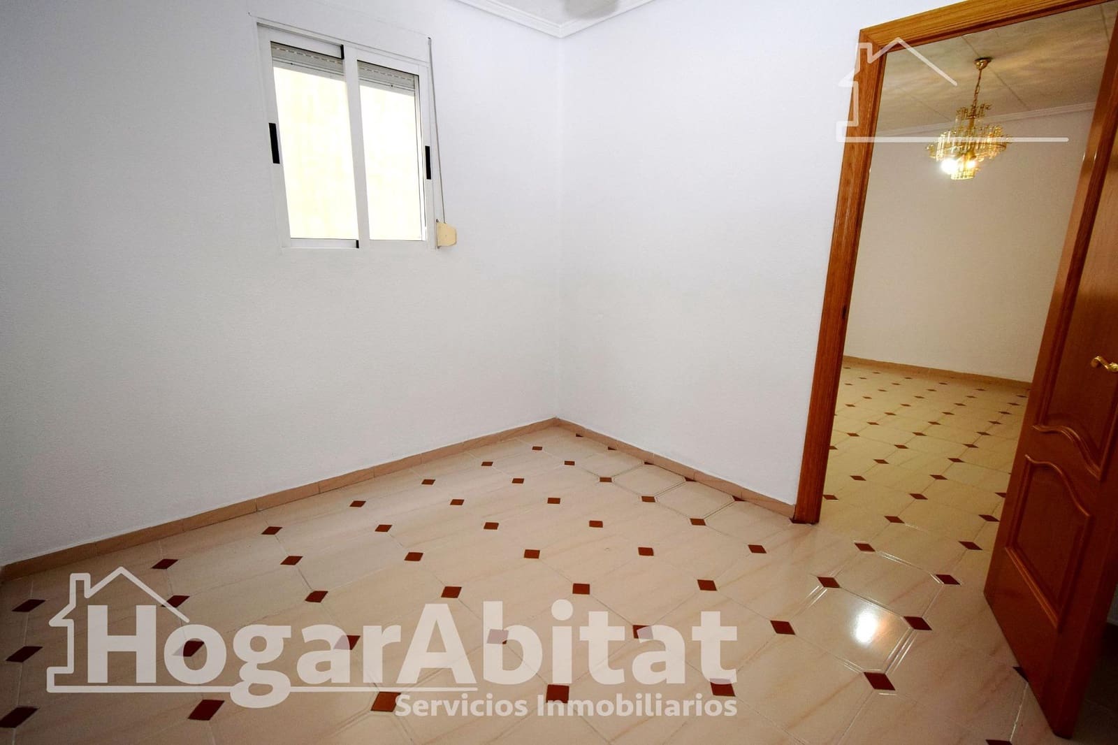 4 bedroom Flat for sale in Valencia city - € 265,000 (Ref: 9605042)