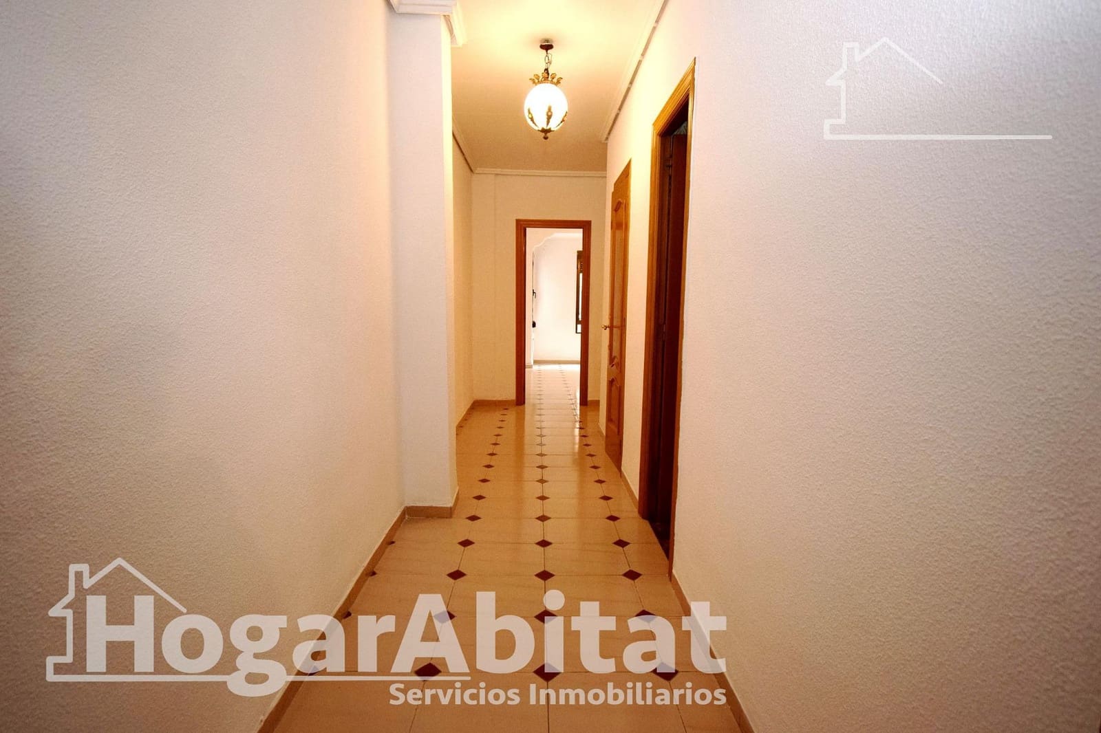 4 bedroom Flat for sale in Valencia city - € 265,000 (Ref: 9605042)