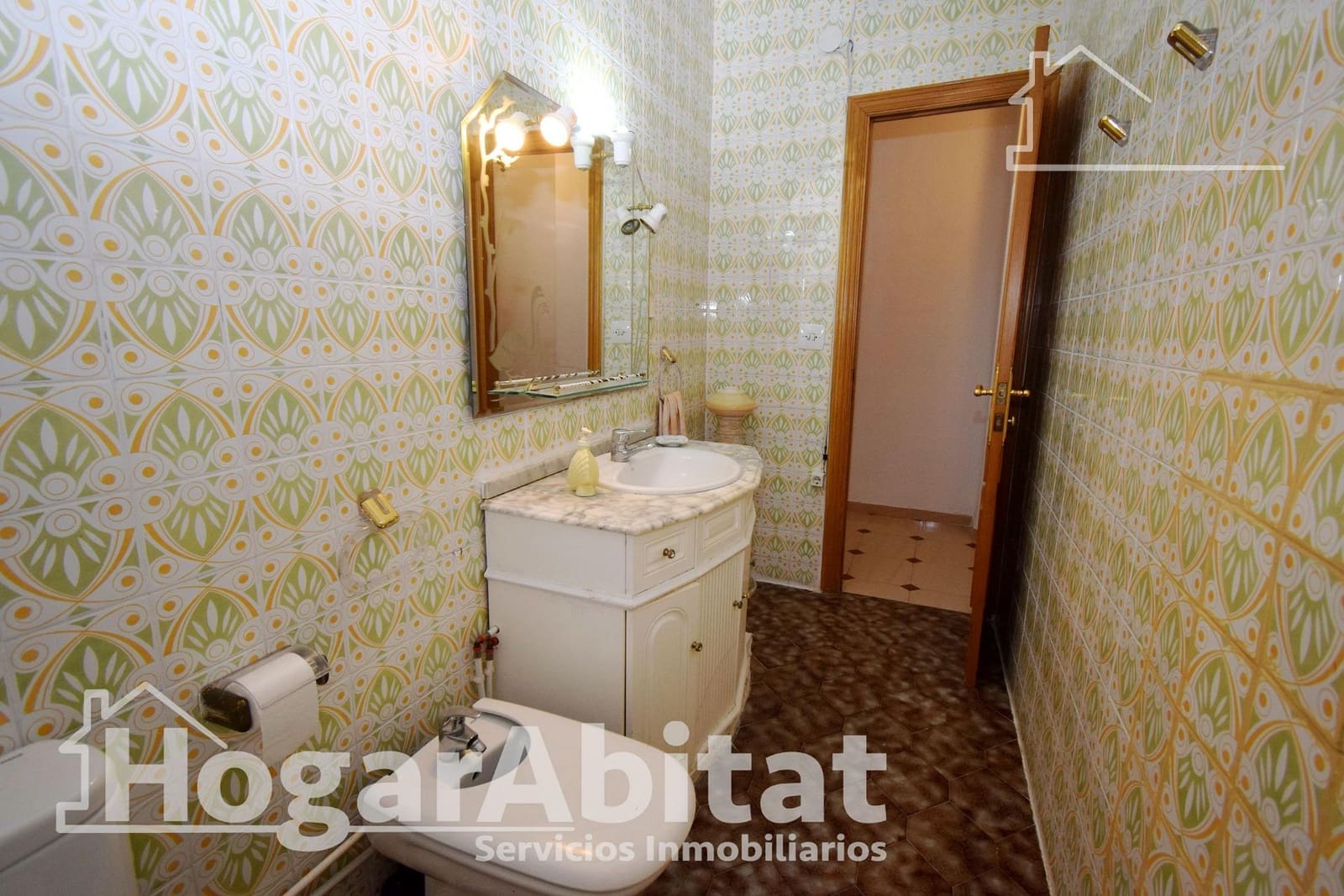 4 bedroom Flat for sale in Valencia city - € 265,000 (Ref: 9605042)