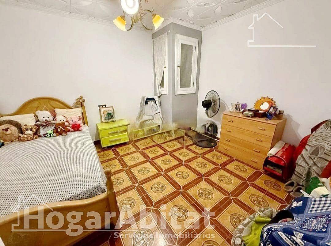 6 makuuhuone Huoneisto myytävänä paikassa L'Alcudia mukana 
autotalli - 244 615 € (Ref: 9608134)