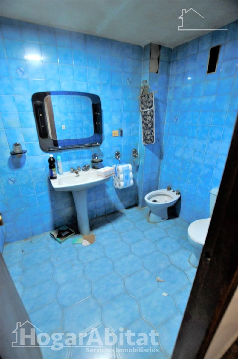 4 bedroom Flat for sale in Mislata - € 260,000 (Ref: 9611588)