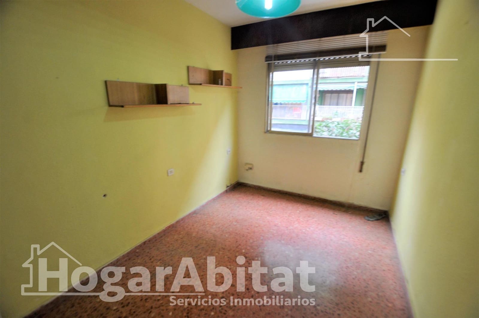 4 bedroom Flat for sale in Mislata - € 260,000 (Ref: 9611588)