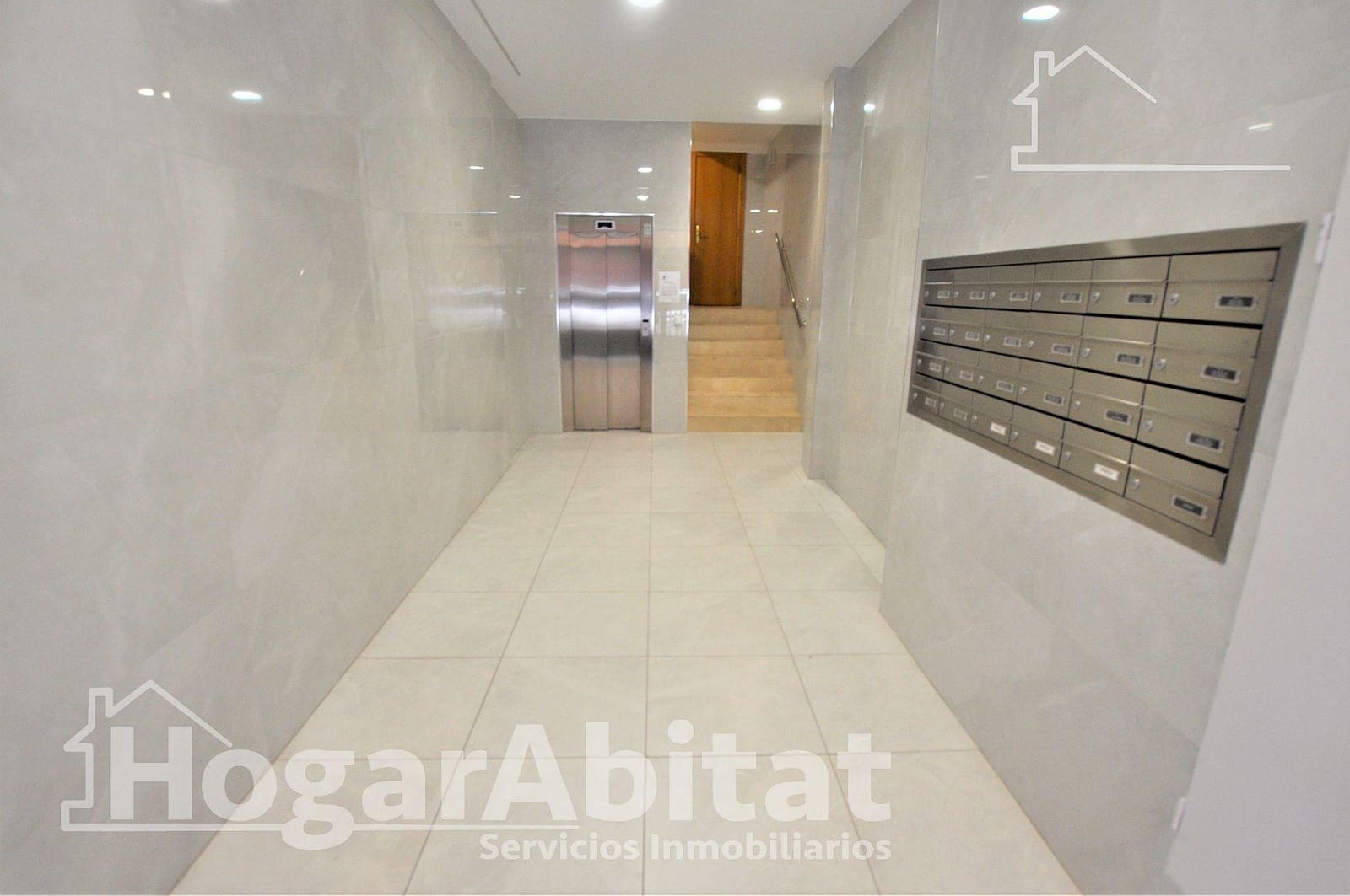 4 bedroom Flat for sale in Mislata - € 260,000 (Ref: 9611588)