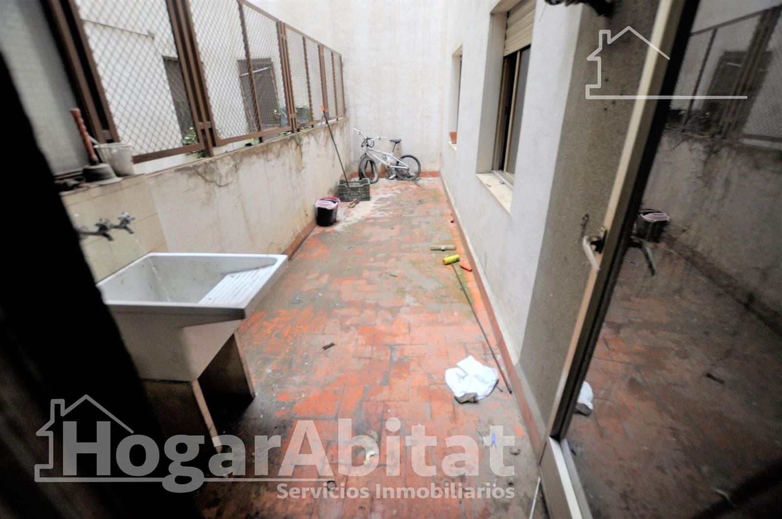 4 bedroom Flat for sale in Mislata - € 260,000 (Ref: 9611588)