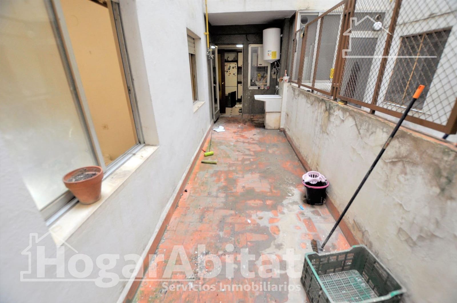 4 bedroom Flat for sale in Mislata - € 260,000 (Ref: 9611588)