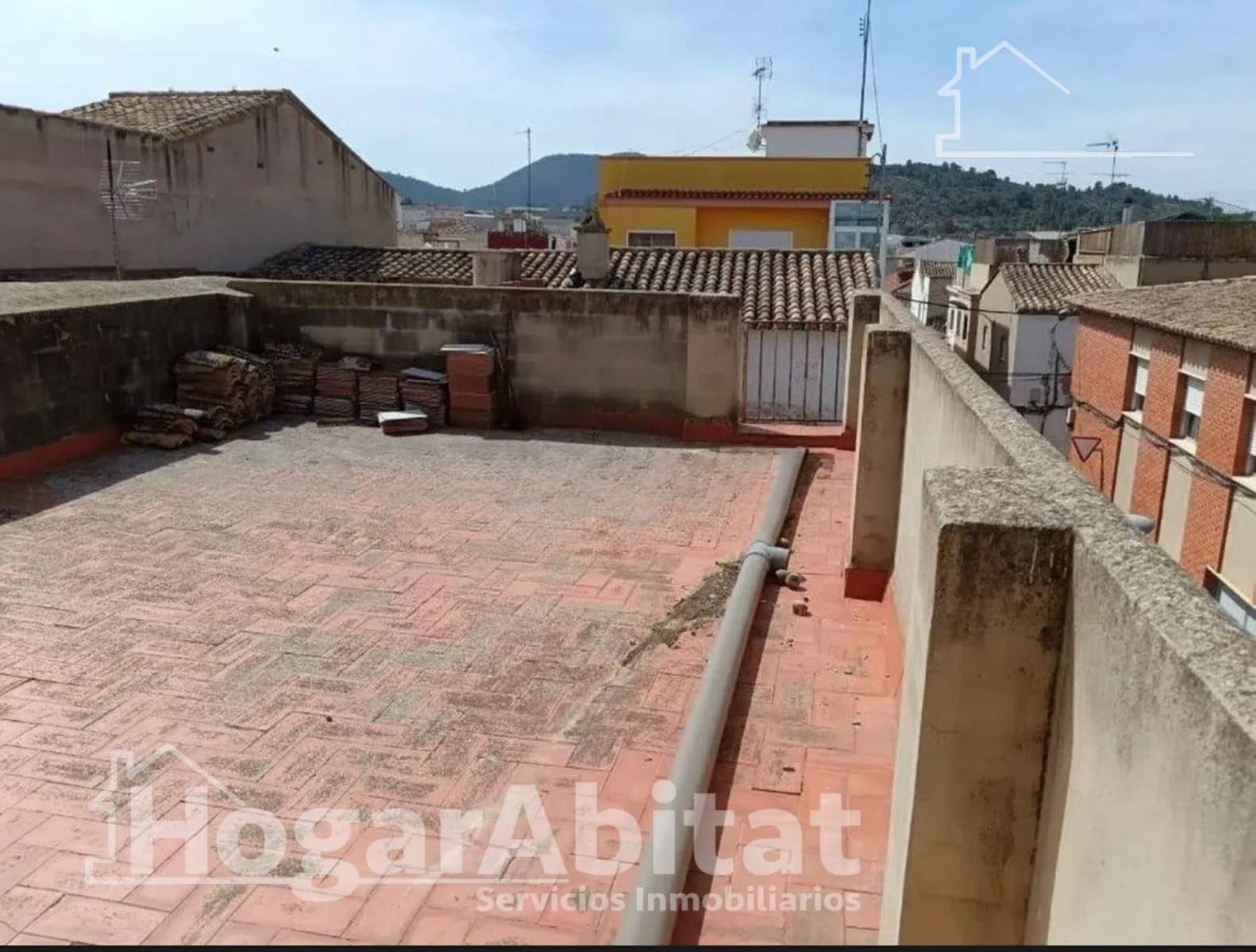 1 bedroom Townhouse for sale in Vilamarxant / Villamarchante - € 140,000 (Ref: 9611603)