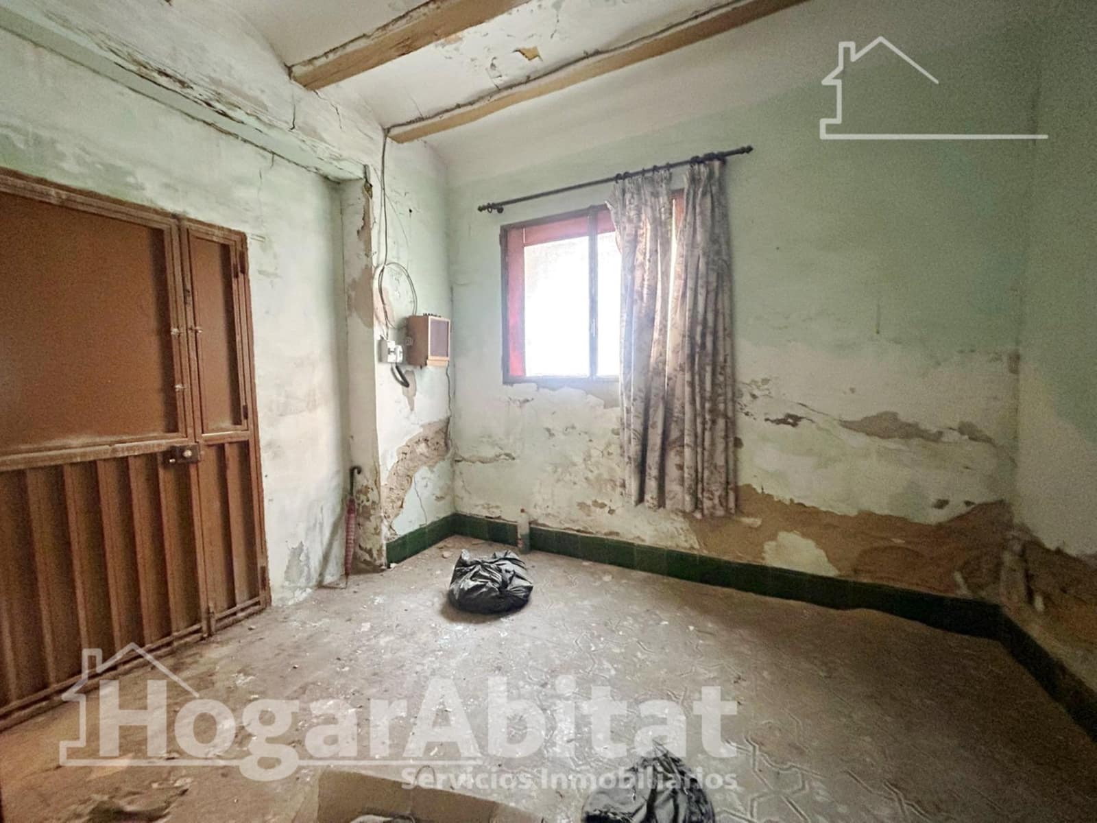 1 bedroom Townhouse for sale in Vilamarxant / Villamarchante - € 140,000 (Ref: 9611603)