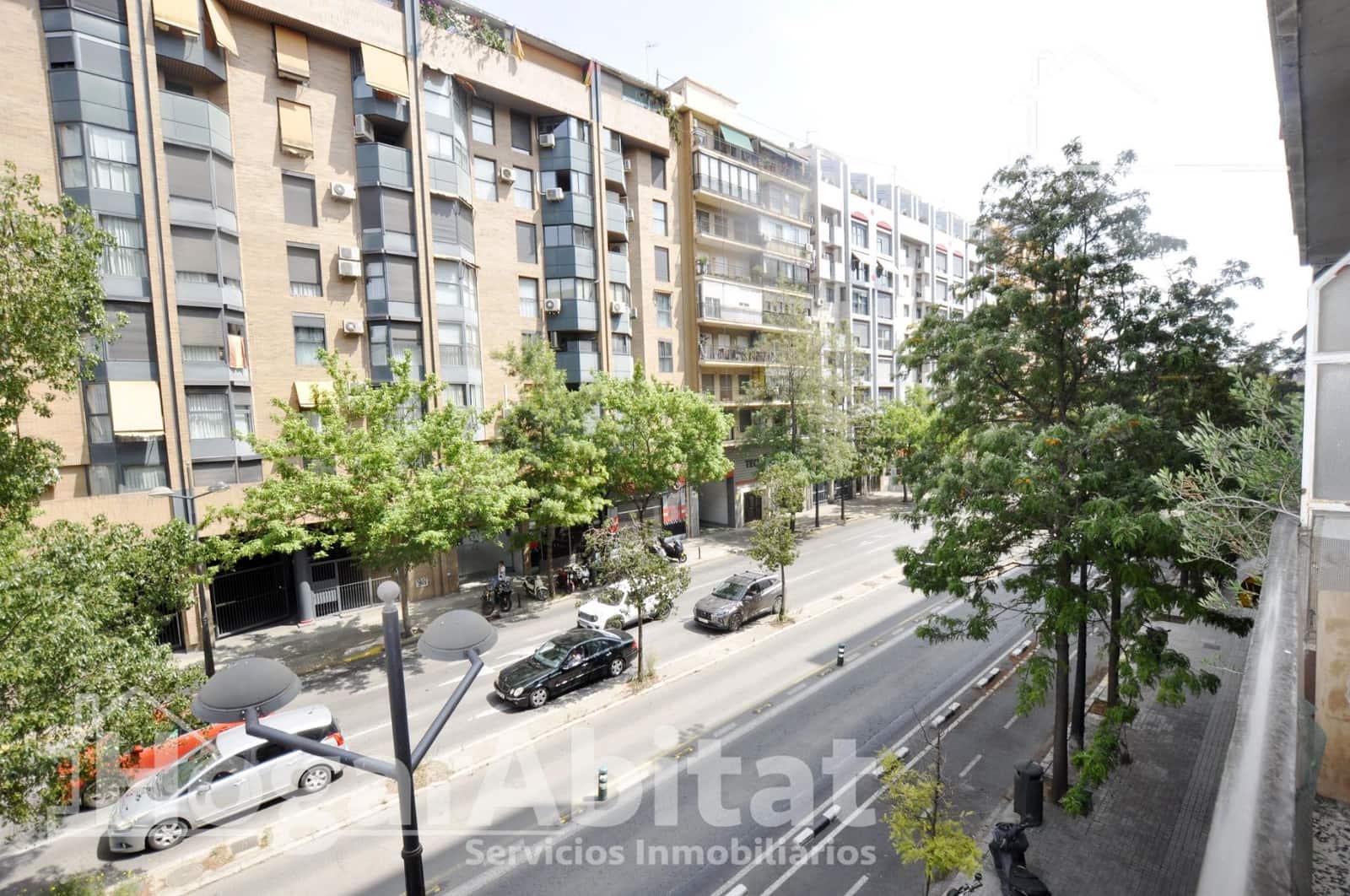 4 bedroom Flat for sale in Valencia city - € 375,000 (Ref: 9615543)