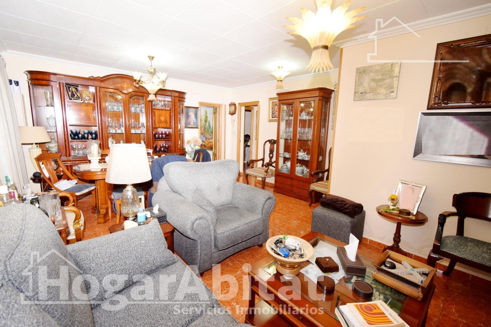 7 sypialnia Willa na sprzedaż w Turis z basenem garażem - 450 000 € (Ref: 9615547)