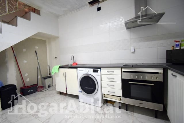 4 bedroom Townhouse for sale in Llíria - € 155,000 (Ref: 9615556)