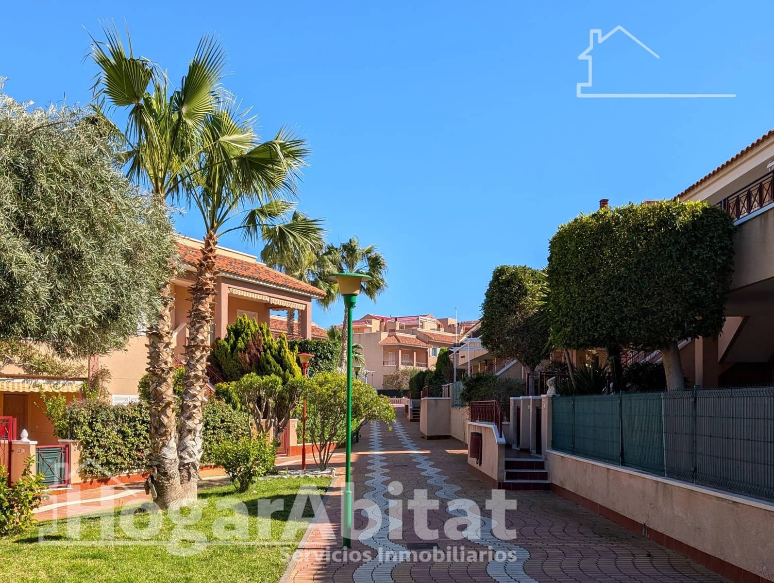 Piso de 2 habitaciones en Gran Alacant en venta con piscina garaje - 280.000 € (Ref: 9619326)