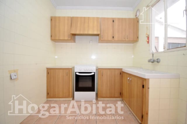 4 makuuhuone Asunto myytävänä paikassa Pego - 89 900 € (Ref: 9619329)