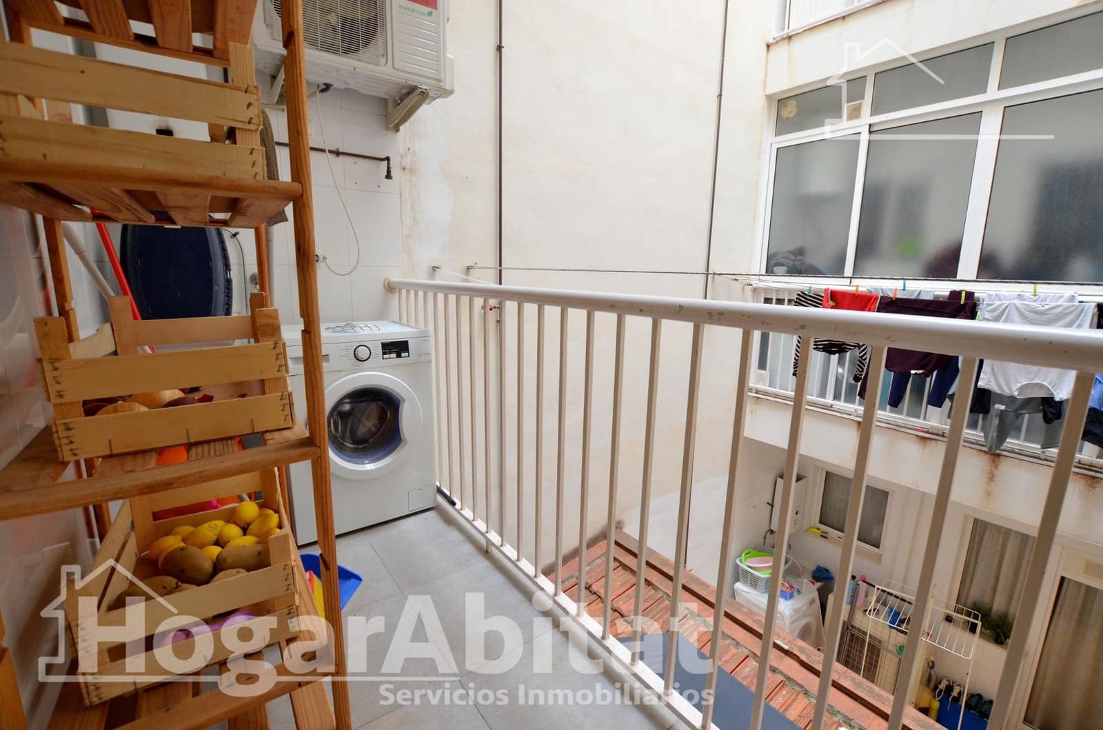 2 bedroom Flat for sale in Alicante / Alacant city with garage - € 219,900 (Ref: 9619330)