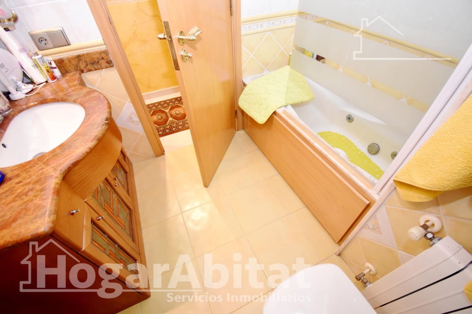 5 slaapkamer Flat te koop in Castello de la Plana met garage - € 450.000 (Ref: 9625734)