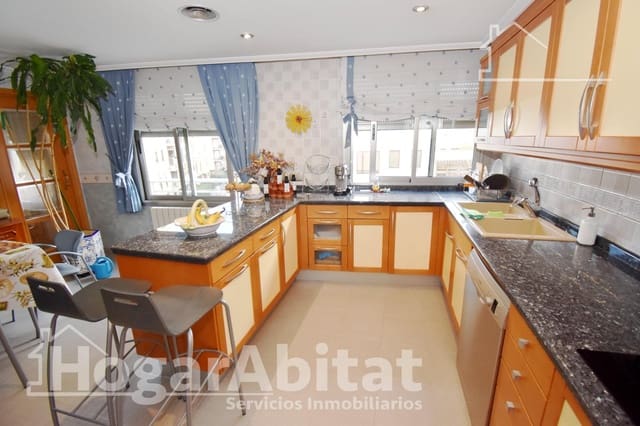Piso de 6 habitaciones en Centro, Castelló de la Plana en venta con garaje - 450.000 € (Ref: 9625734)