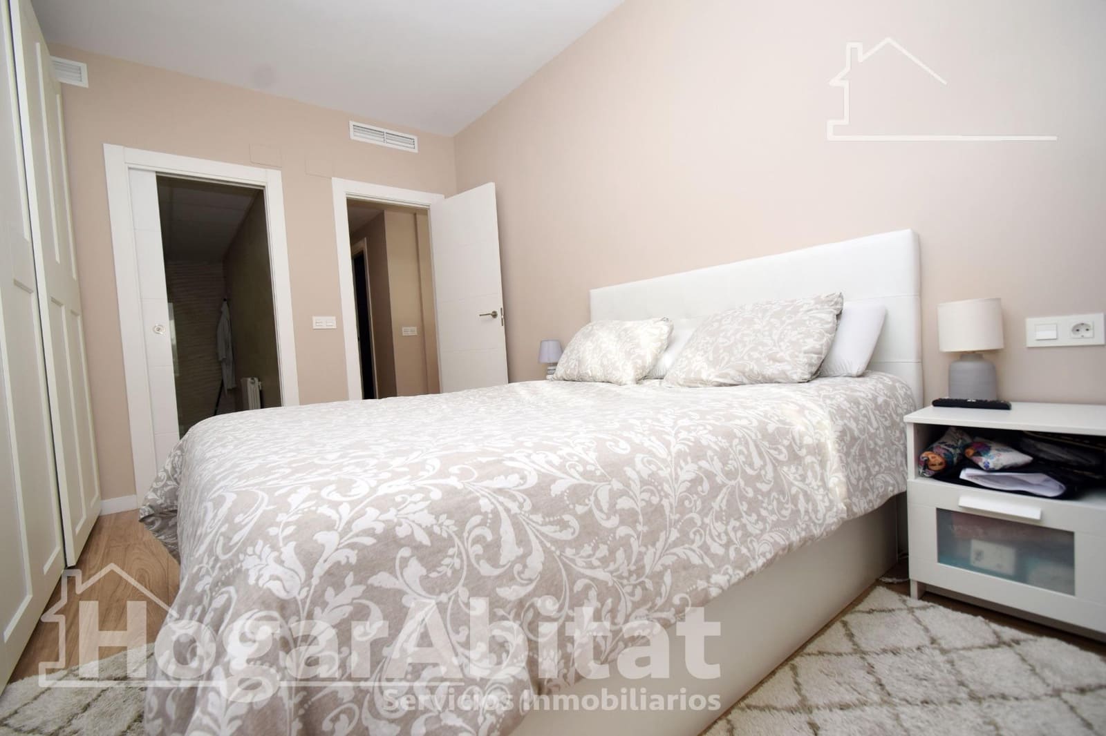 3 bedroom Flat for sale in Quart de Poblet with garage - € 359,000 (Ref: 9625752)