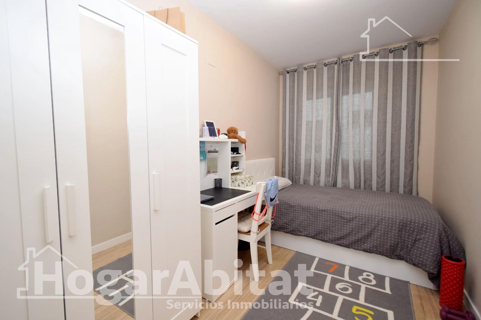 3 bedroom Flat for sale in Quart de Poblet with garage - € 359,000 (Ref: 9625752)