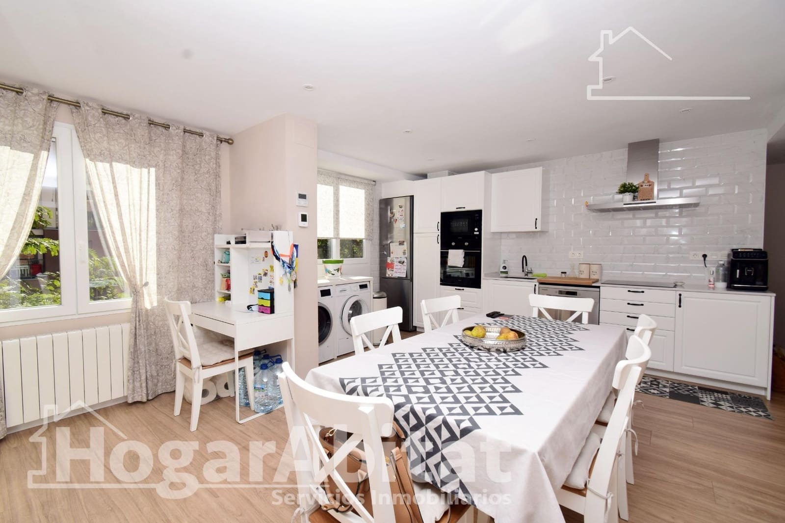 3 bedroom Flat for sale in Quart de Poblet with garage - € 359,000 (Ref: 9625752)