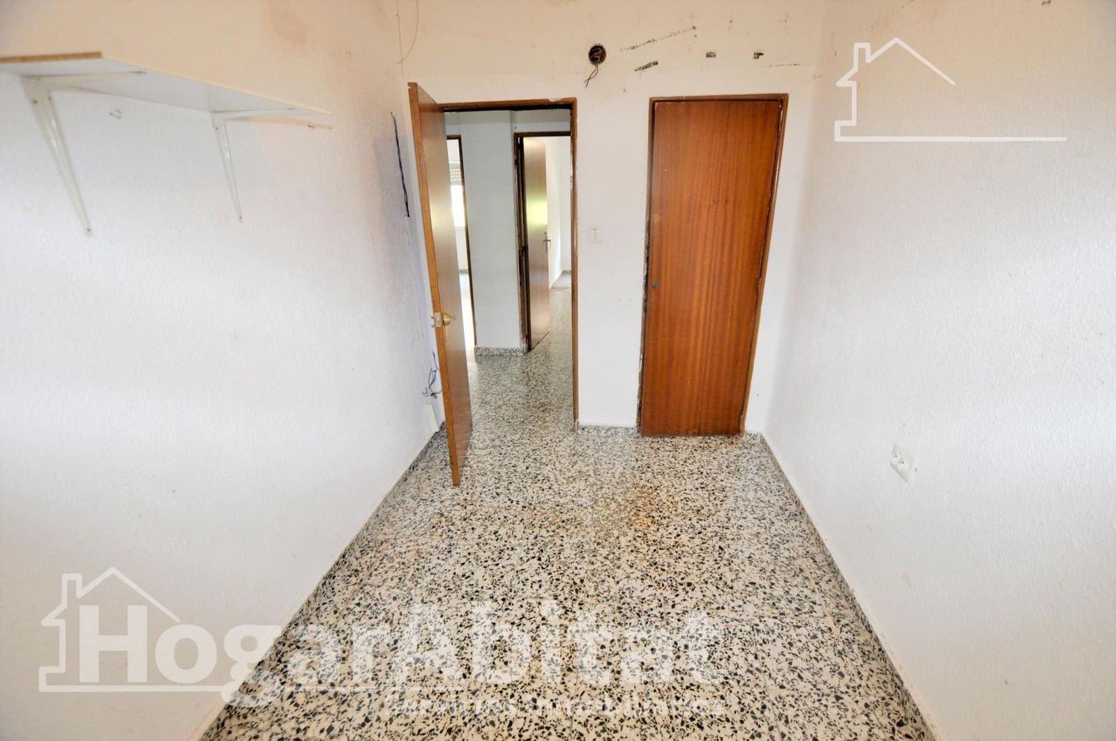 4 bedroom Flat for sale in Valencia city - € 375,000 (Ref: 9625753)