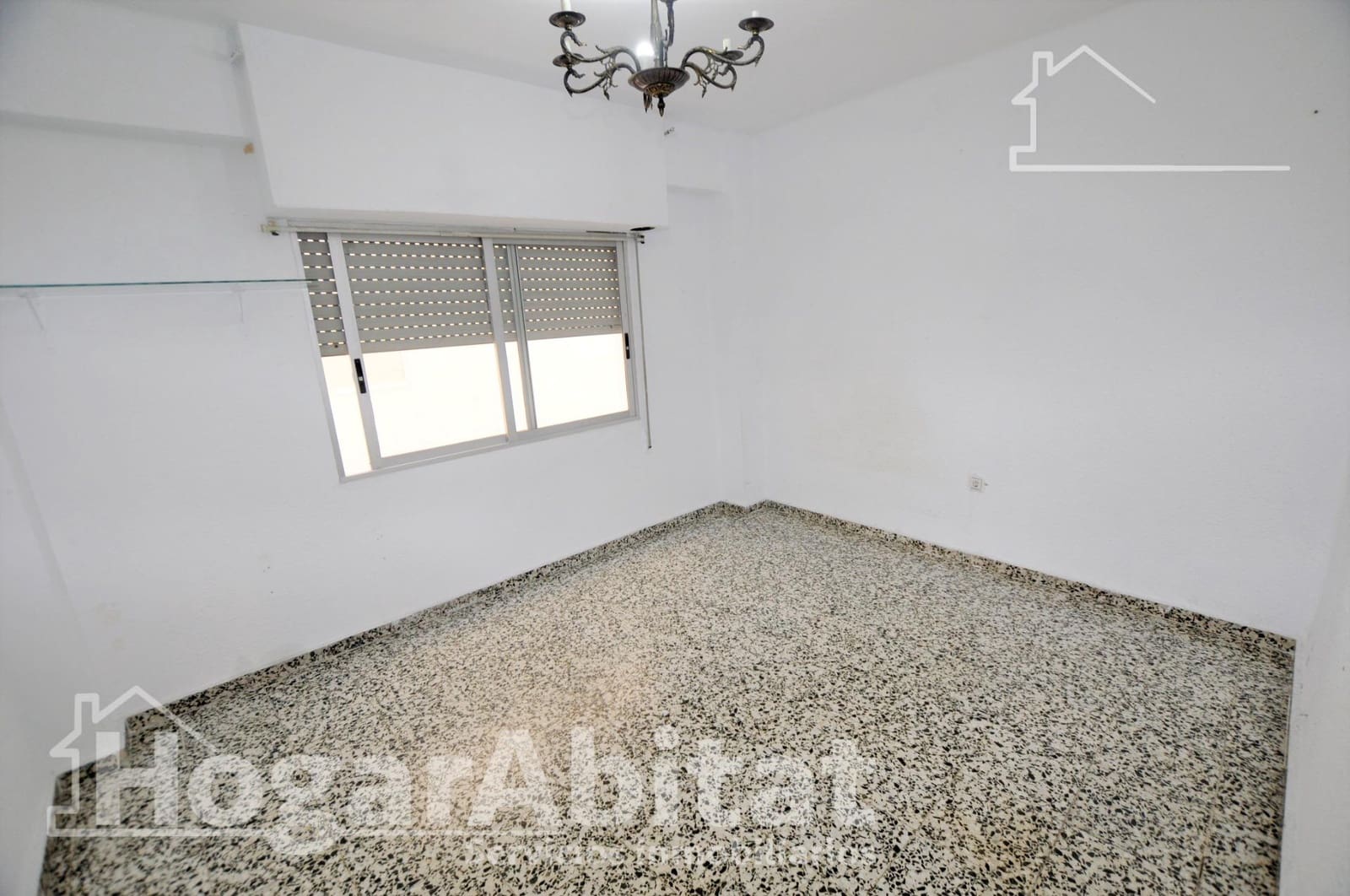 4 bedroom Flat for sale in Valencia city - € 375,000 (Ref: 9625753)
