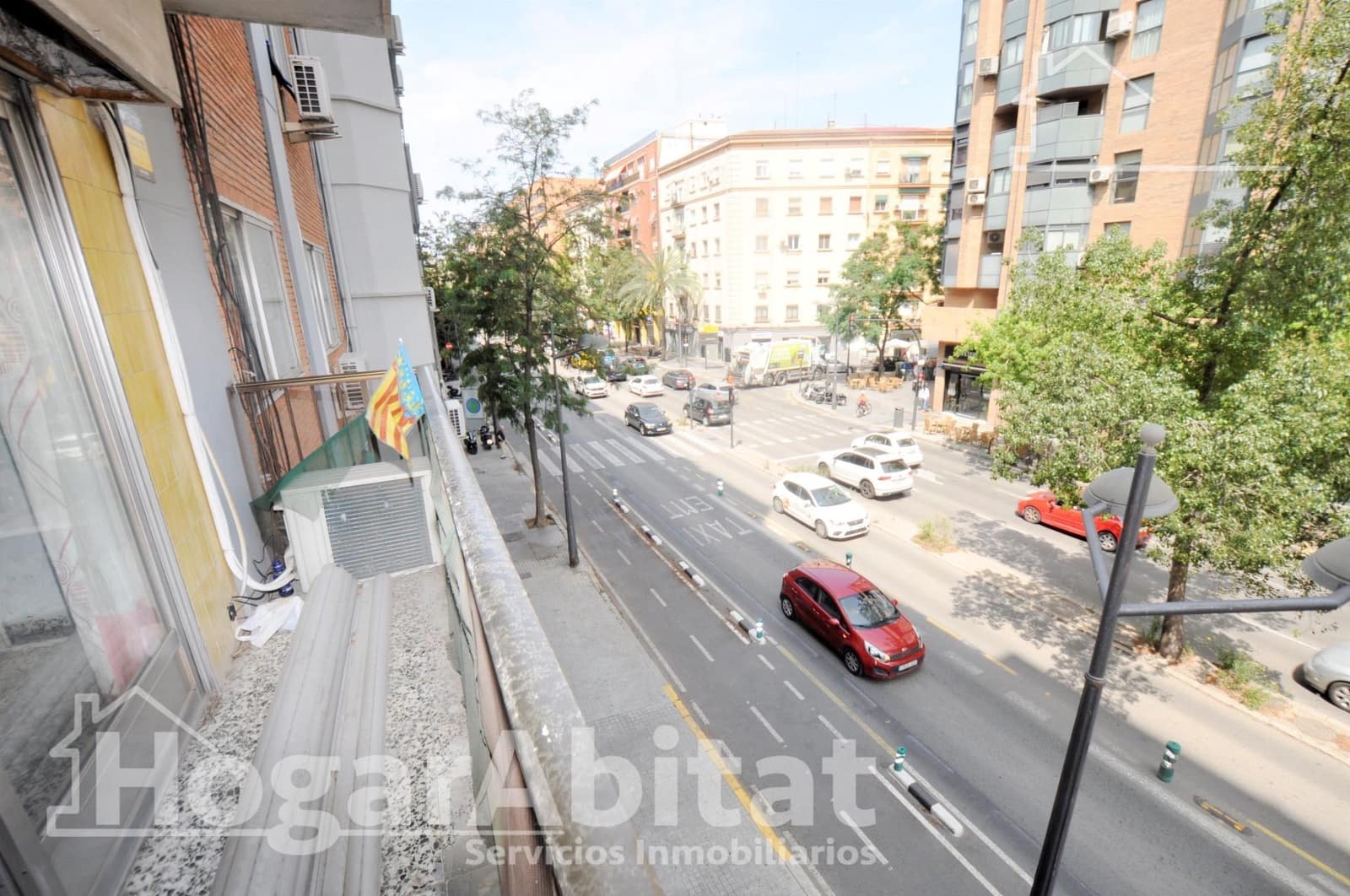 4 bedroom Flat for sale in Valencia city - € 375,000 (Ref: 9625753)