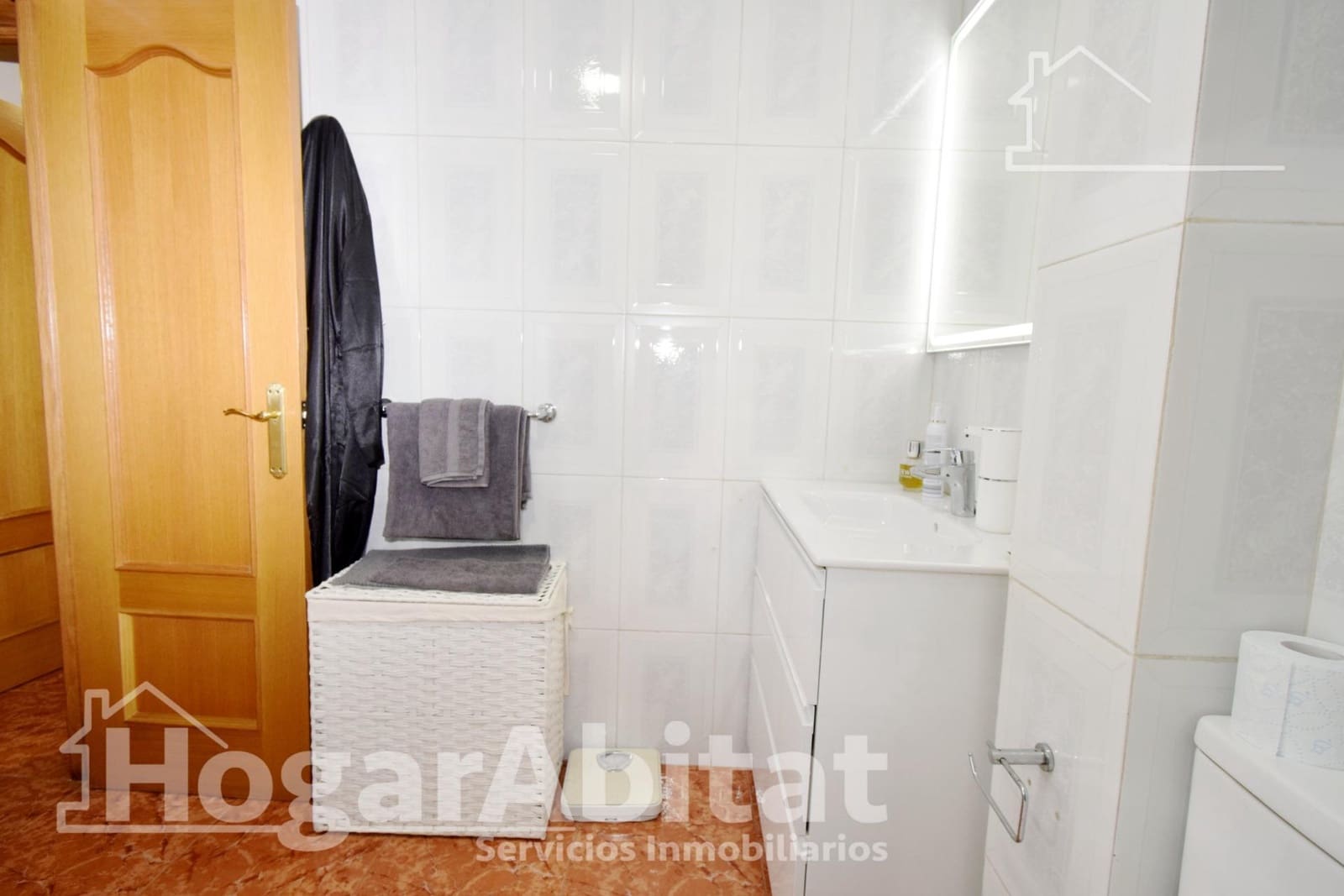 7 soverom Villa til salgs i Turis med svømmebasseng garasje - € 450 000 (Ref: 9625754)