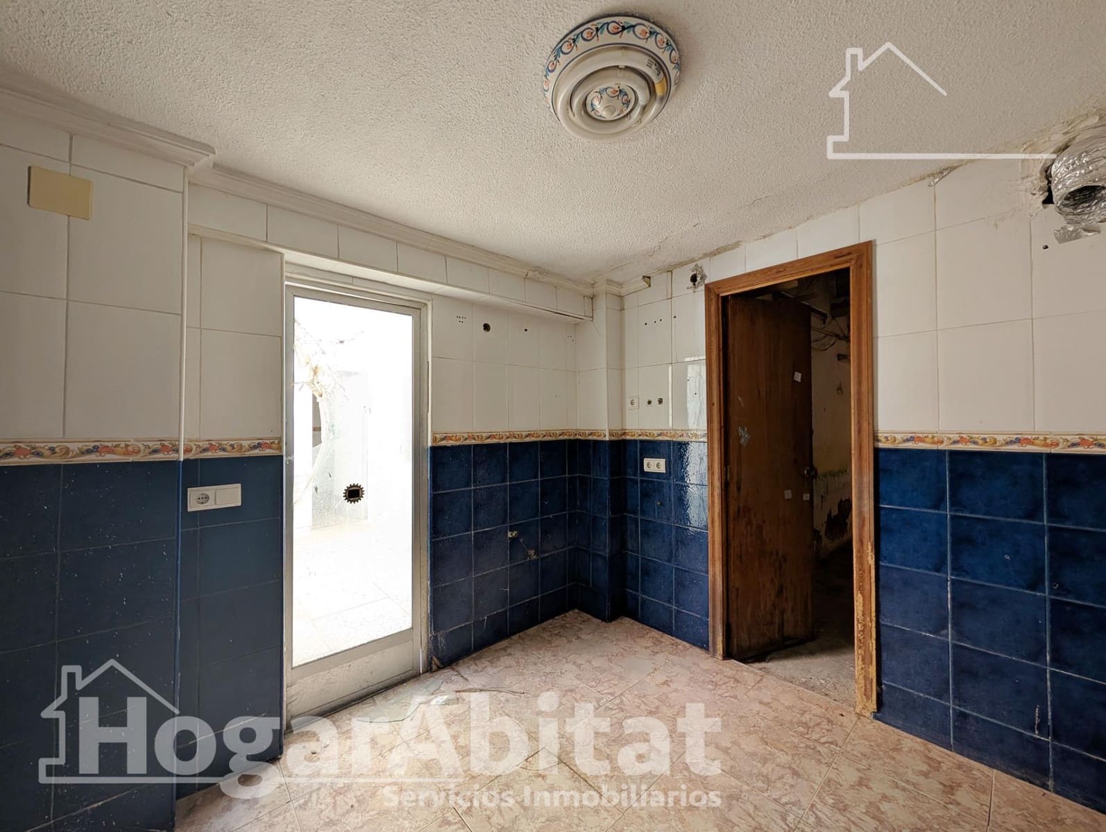 4 soverom Rekkehus til salgs i Alicante by - € 148 000 (Ref: 9625757)