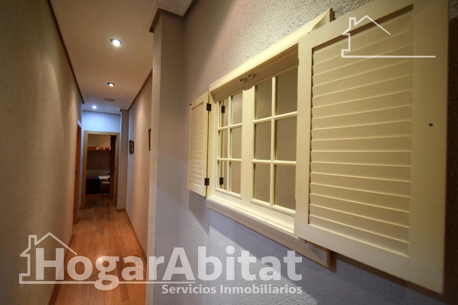 4 soveværelse Byhus til salg i Paterna med garage - € 350.000 (Ref: 9625761)