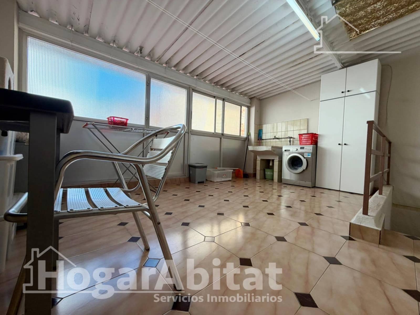4 bedroom Townhouse for sale in Paterna with garage - € 350,000 (Ref: 9625761)
