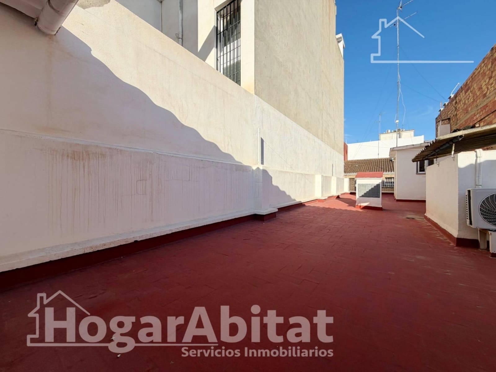 4 bedroom Townhouse for sale in Paterna with garage - € 350,000 (Ref: 9625761)