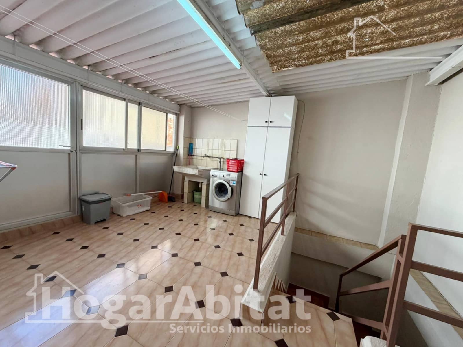 4 bedroom Townhouse for sale in Paterna with garage - € 350,000 (Ref: 9625761)